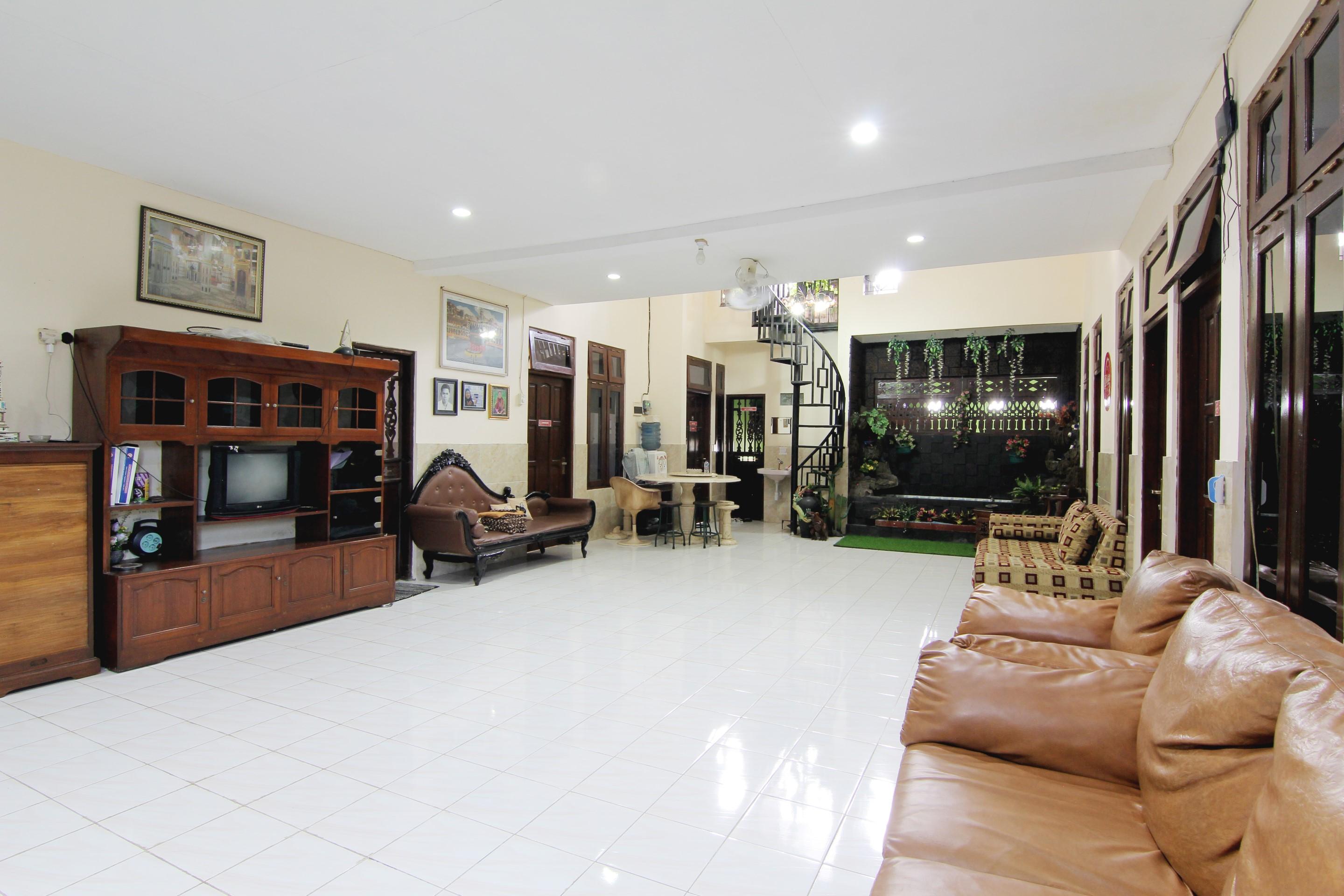 Wanderlust Homestay Yogyakarta Exterior photo