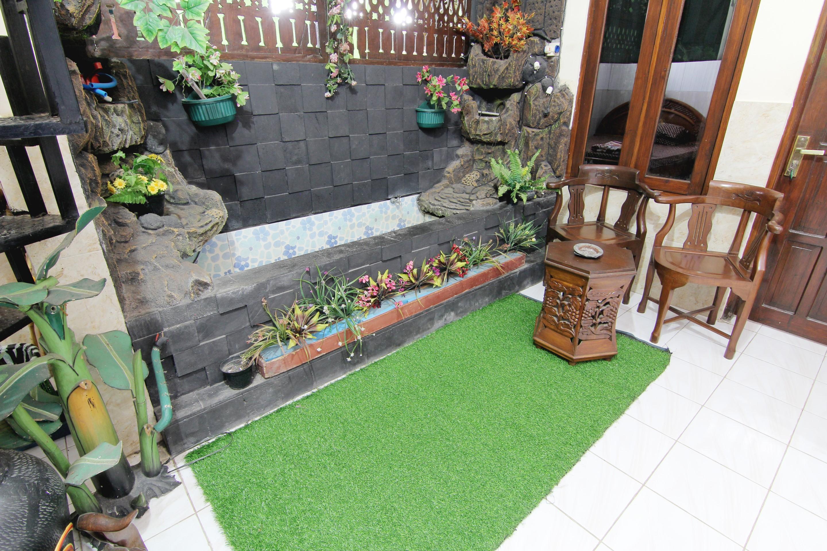 Wanderlust Homestay Yogyakarta Exterior photo